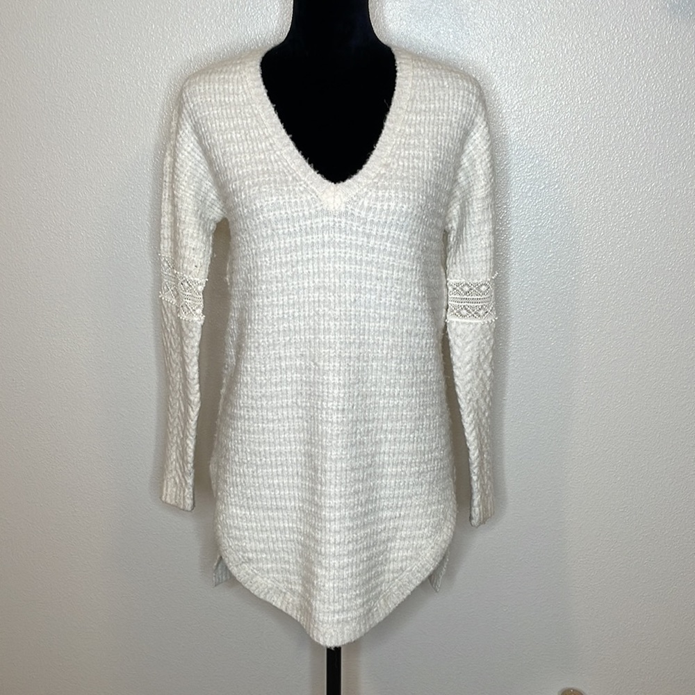 Hinge Cream Color Wool Blend Sweater Lace Sleeve Detail Size XS